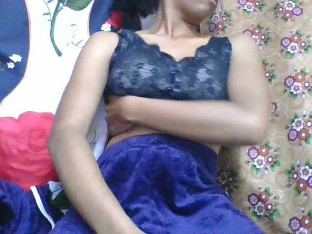 rosah1a live cam on BongaCams