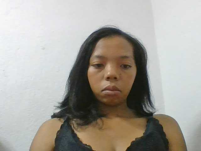 rosah1a live cam on BongaCams