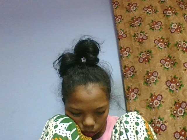 rosah1a live cam on BongaCams