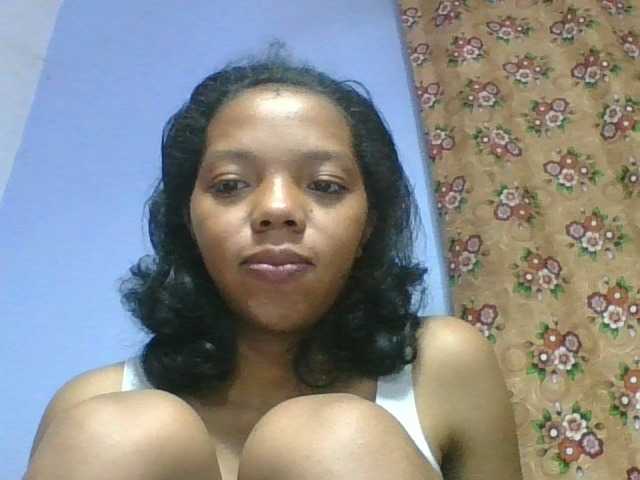 rosah1a live cam on BongaCams