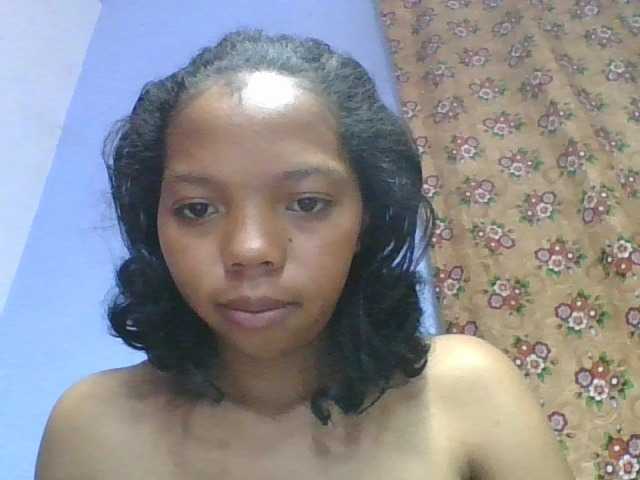 rosah1a live cam on BongaCams
