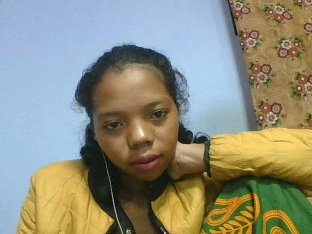 rosah1a live cam on BongaCams