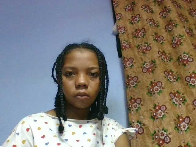 rosah1a live cam on BongaCams