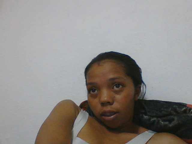 rosah1a live cam on BongaCams