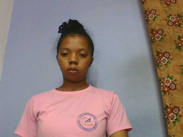 rosah1a live cam on BongaCams