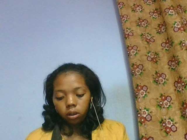 rosah1a live cam on BongaCams