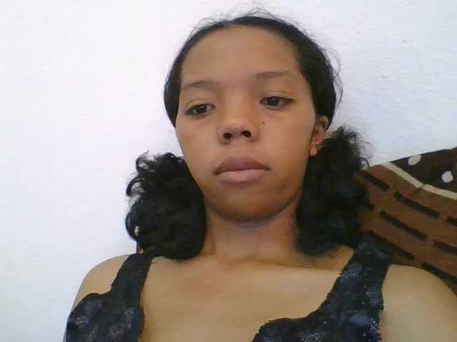 rosah1a live cam on BongaCams