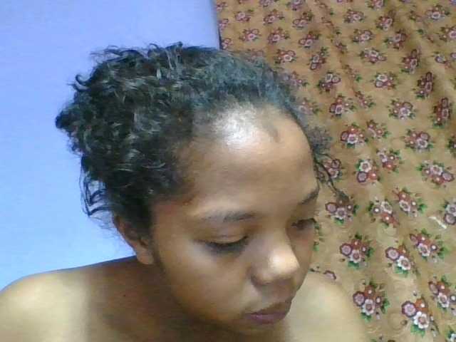 rosah1a live cam on BongaCams