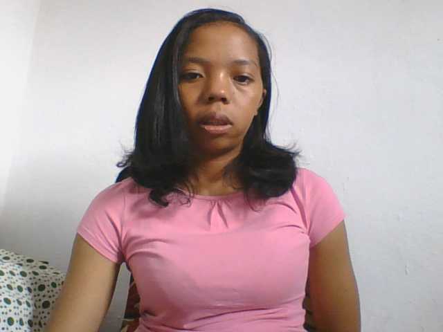 rosah1a live cam on BongaCams