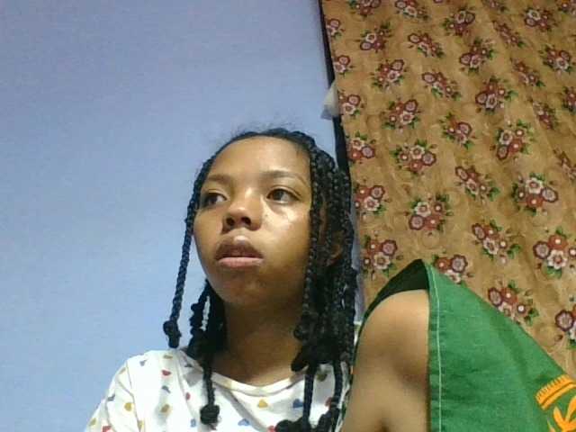 rosah1a live cam on BongaCams