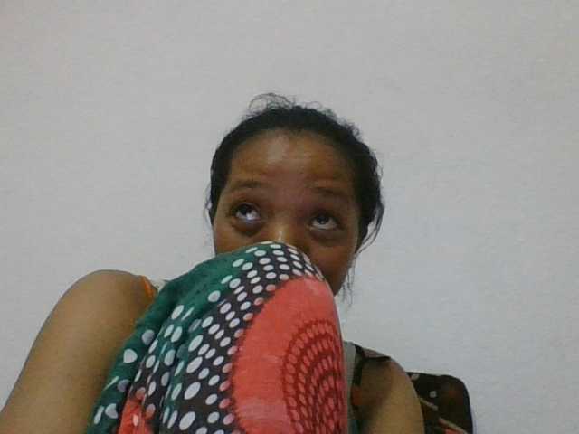 rosah1a live cam on BongaCams