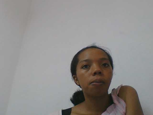 rosah1a live cam on BongaCams