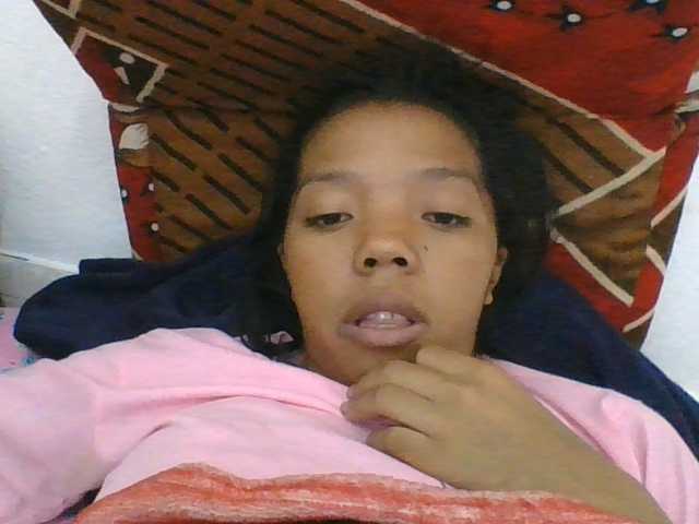 rosah1a live cam on BongaCams