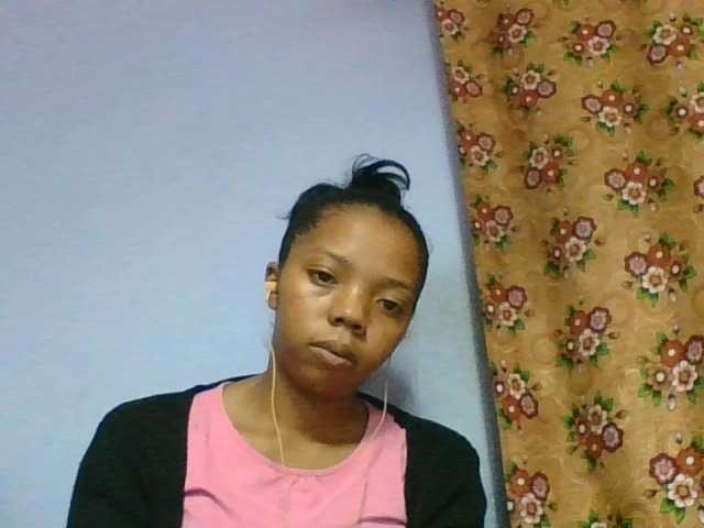 rosah1a live cam on BongaCams
