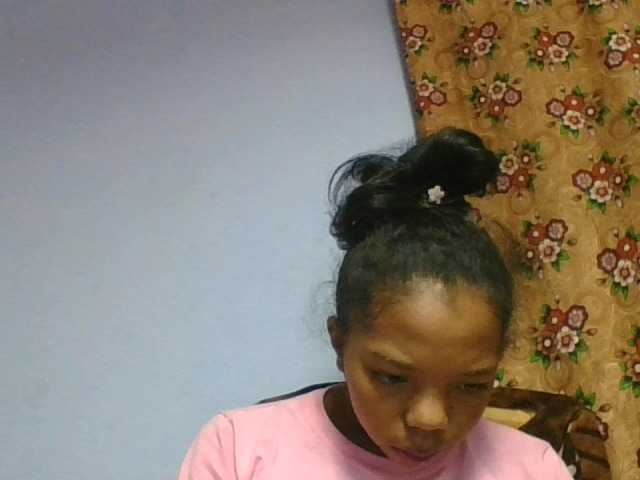 rosah1a live cam on BongaCams