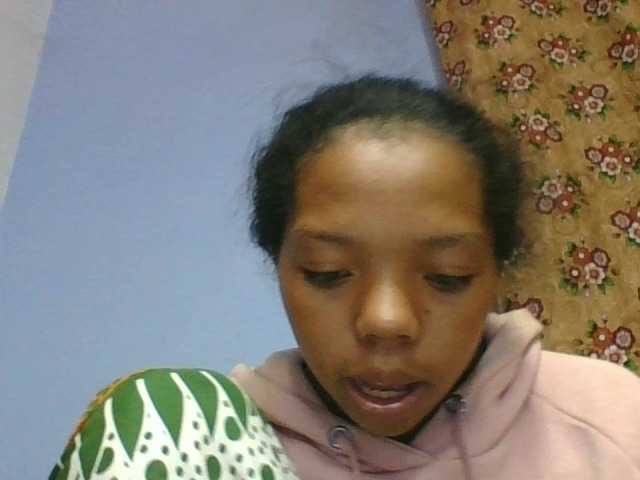 rosah1a live cam on BongaCams