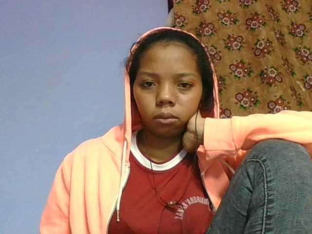 rosah1a live cam on BongaCams