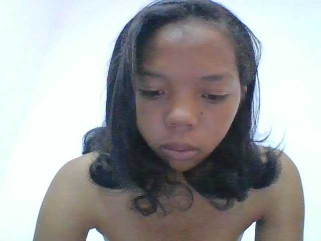 rosah1a live cam on BongaCams