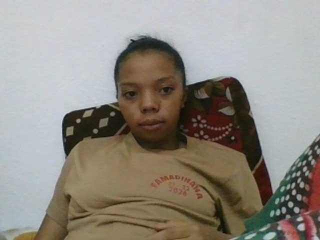 rosah1a live cam on BongaCams