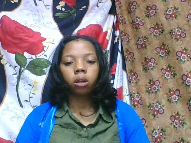 rosah1a live cam on BongaCams