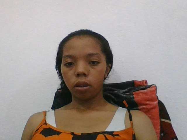 rosah1a live cam on BongaCams