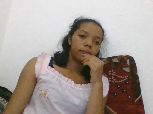 rosah1a live cam on BongaCams