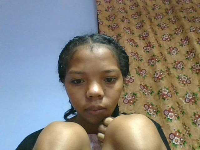 rosah1a live cam on BongaCams