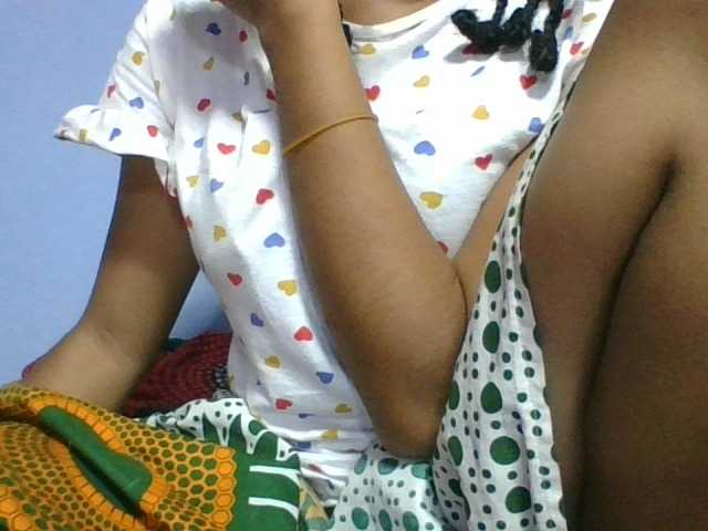 rosah1a live cam on BongaCams
