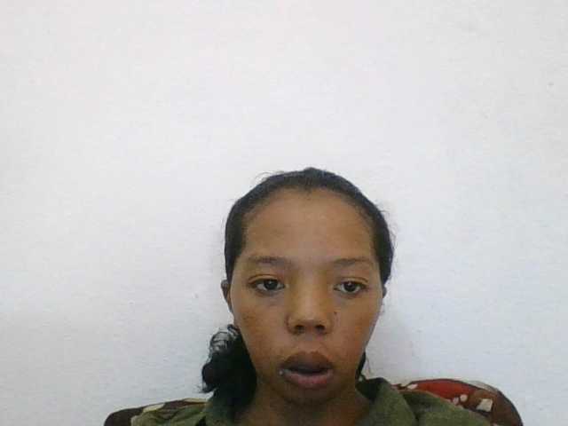 rosah1a live cam on BongaCams