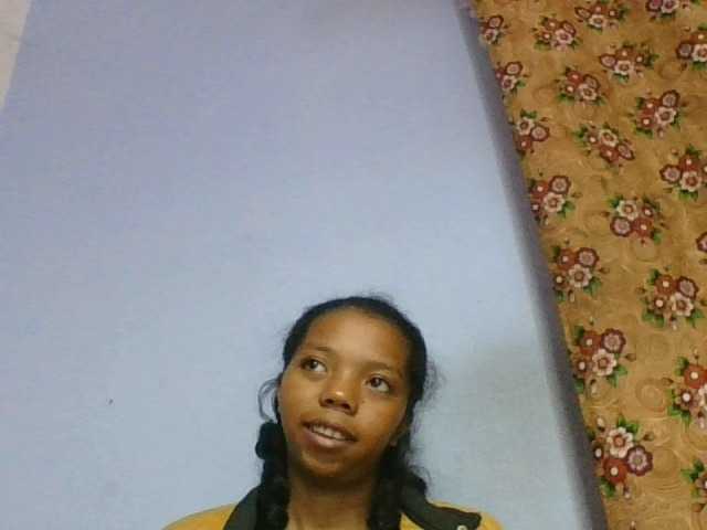 rosah1a live cam on BongaCams