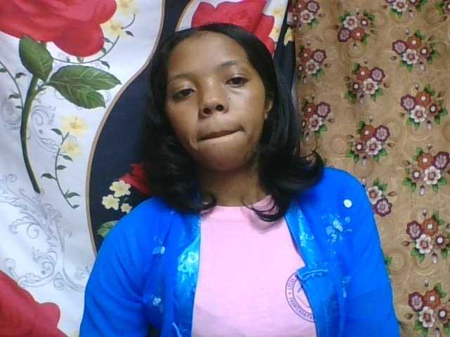 rosah1a live cam on BongaCams