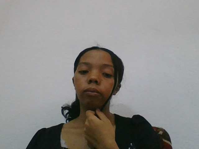 rosah1a live cam on BongaCams