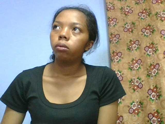 rosah1a live cam on BongaCams