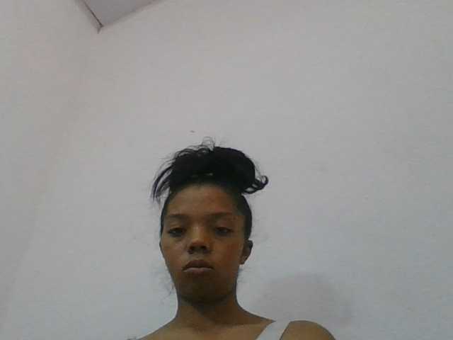 rosah1a live cam on BongaCams