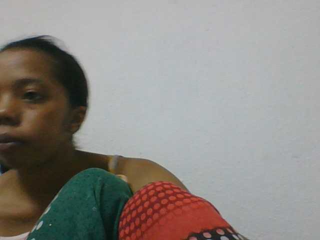 rosah1a live cam on BongaCams