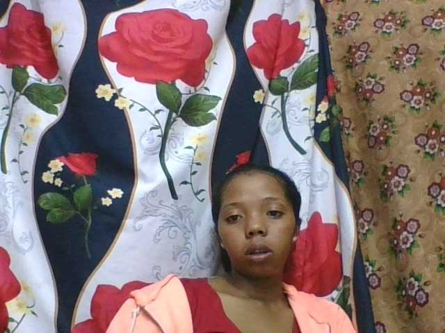 rosah1a live cam on BongaCams