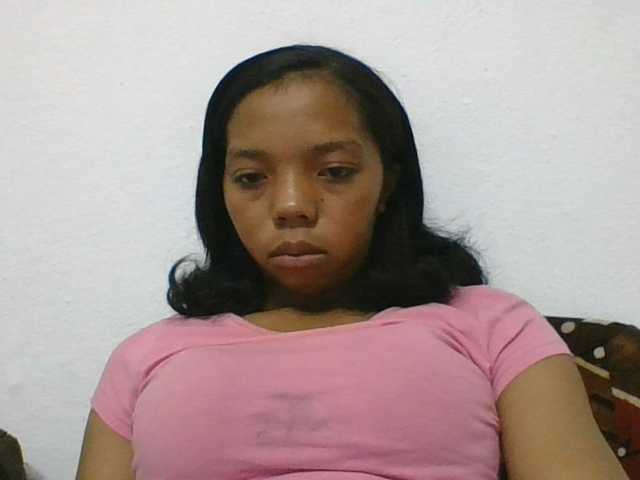 rosah1a live cam on BongaCams