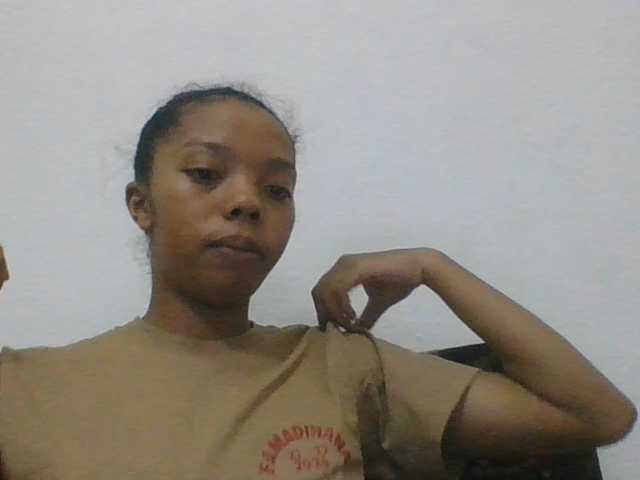 rosah1a live cam on BongaCams