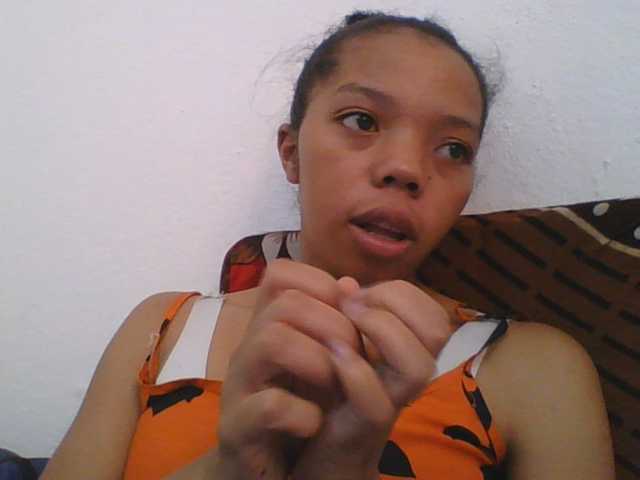 rosah1a live cam on BongaCams