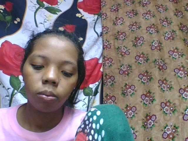 rosah1a live cam on BongaCams