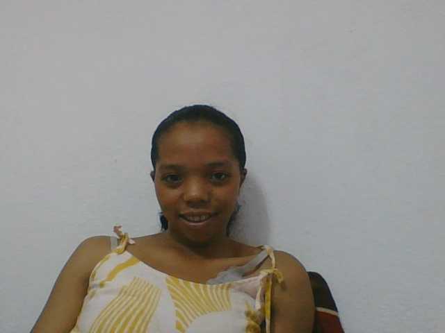 rosah1a live cam on BongaCams