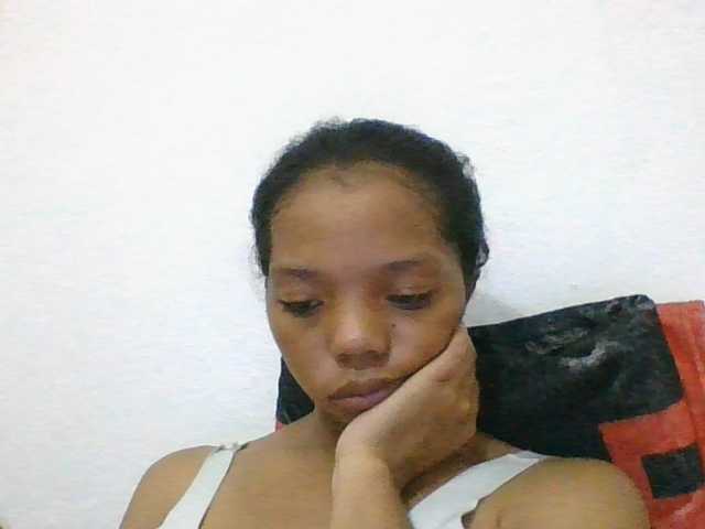 rosah1a live cam on BongaCams