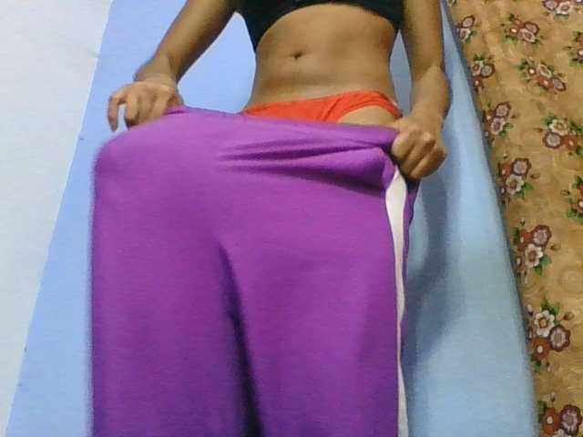 rosah1a live cam on BongaCams