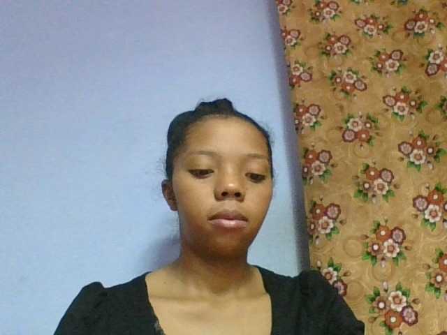 rosah1a live cam on BongaCams