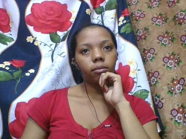 rosah1a live cam on BongaCams