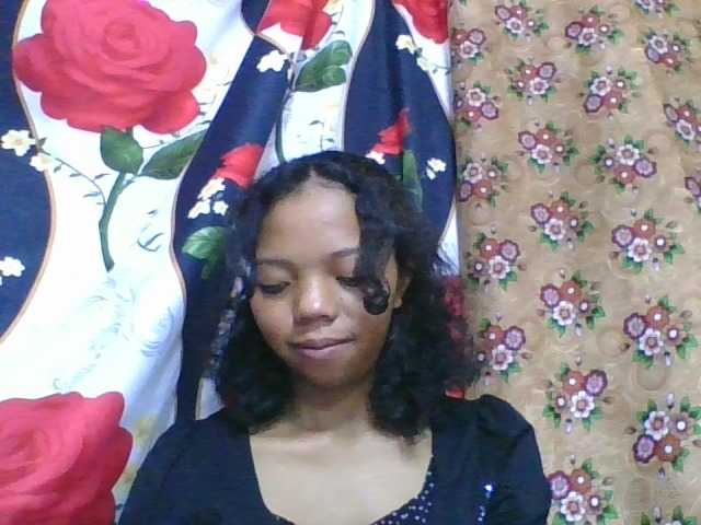 rosah1a live cam on BongaCams