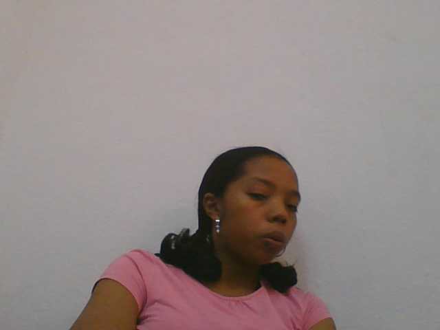 rosah1a, live now on BongaCams
