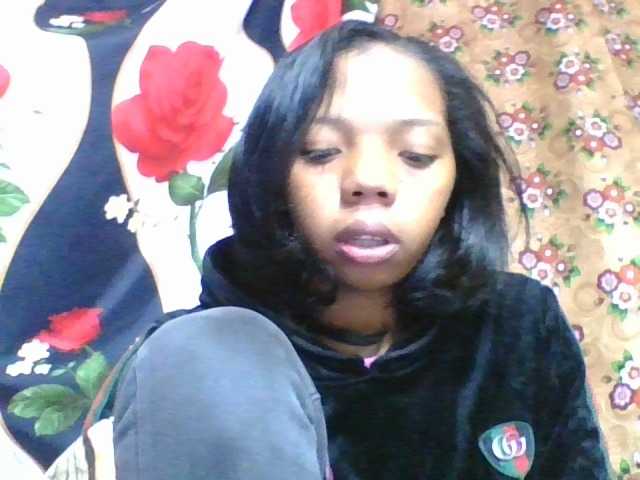 rosah1a live cam on BongaCams