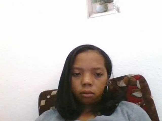 rosah1a live cam on BongaCams