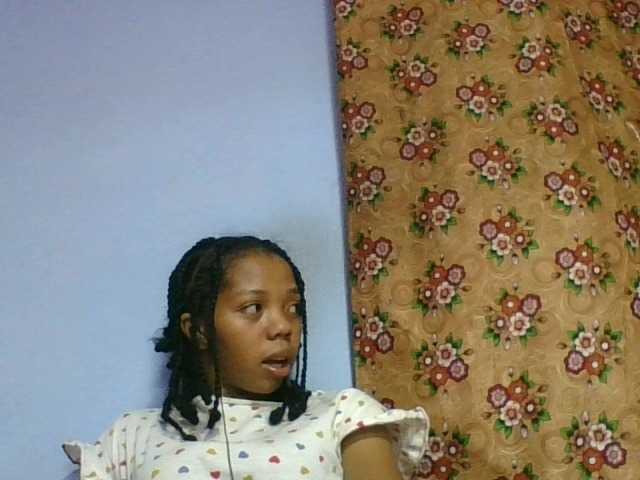 rosah1a live cam on BongaCams